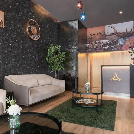 Aspira Gems Center Silom Hotell Bangkok Eksteriør bilde