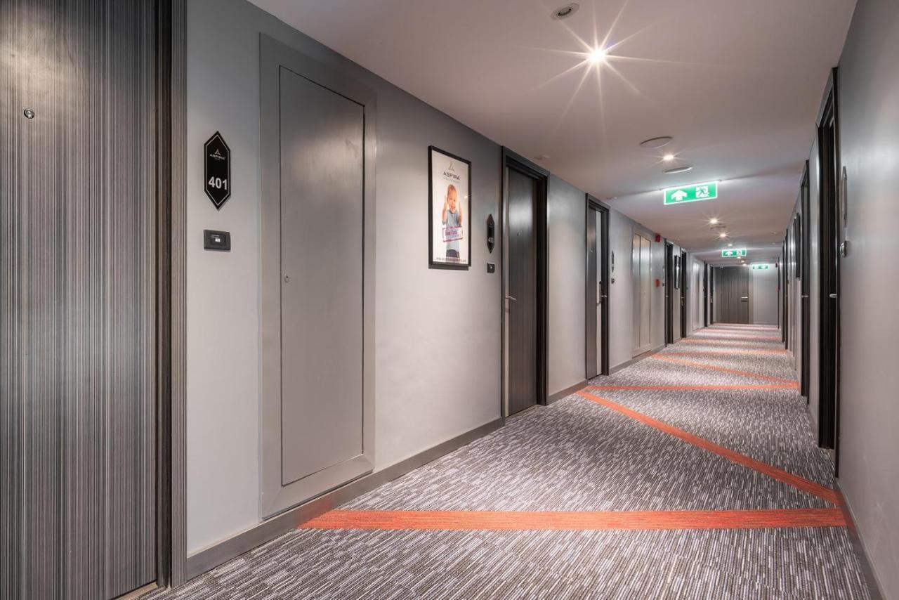 Aspira Gems Center Silom Hotell Bangkok Eksteriør bilde