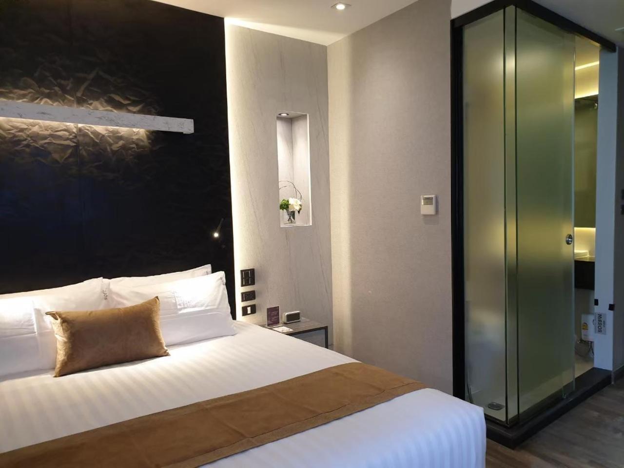 Aspira Gems Center Silom Hotell Bangkok Rom bilde